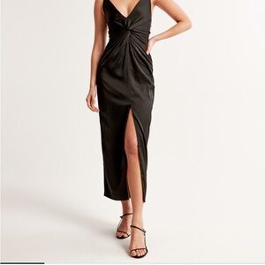 Abercrombie & Fitch Draped Twist-Front Maxi Dress